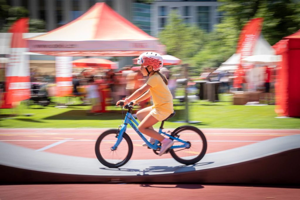 Pumptrack modulaire installé lors d'un évènement