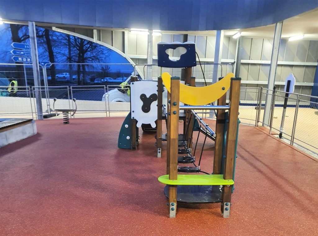 Aire de jeux extérieure Ludoparc sur l’aire d’autoroute Total Mâcon-La Salle