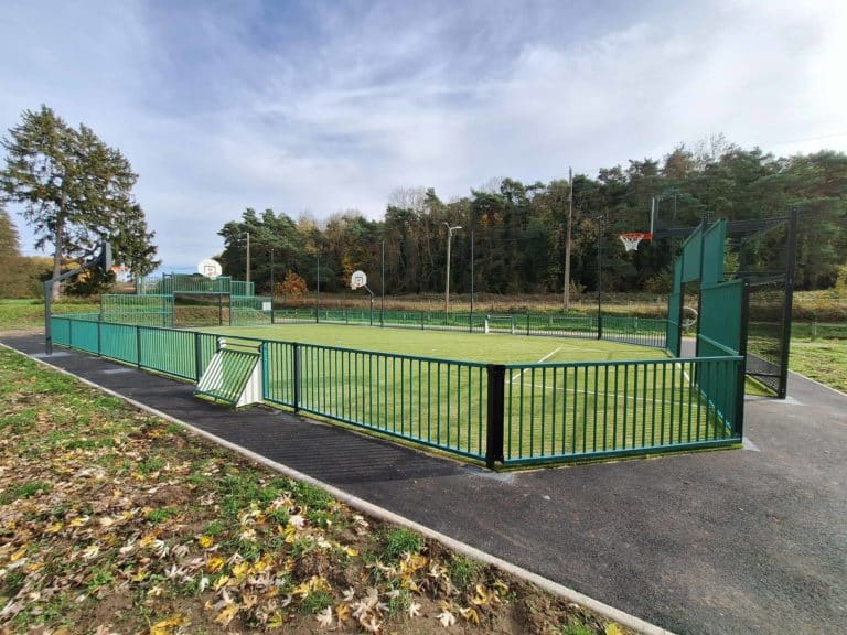 Terrain multisports – Sermaise