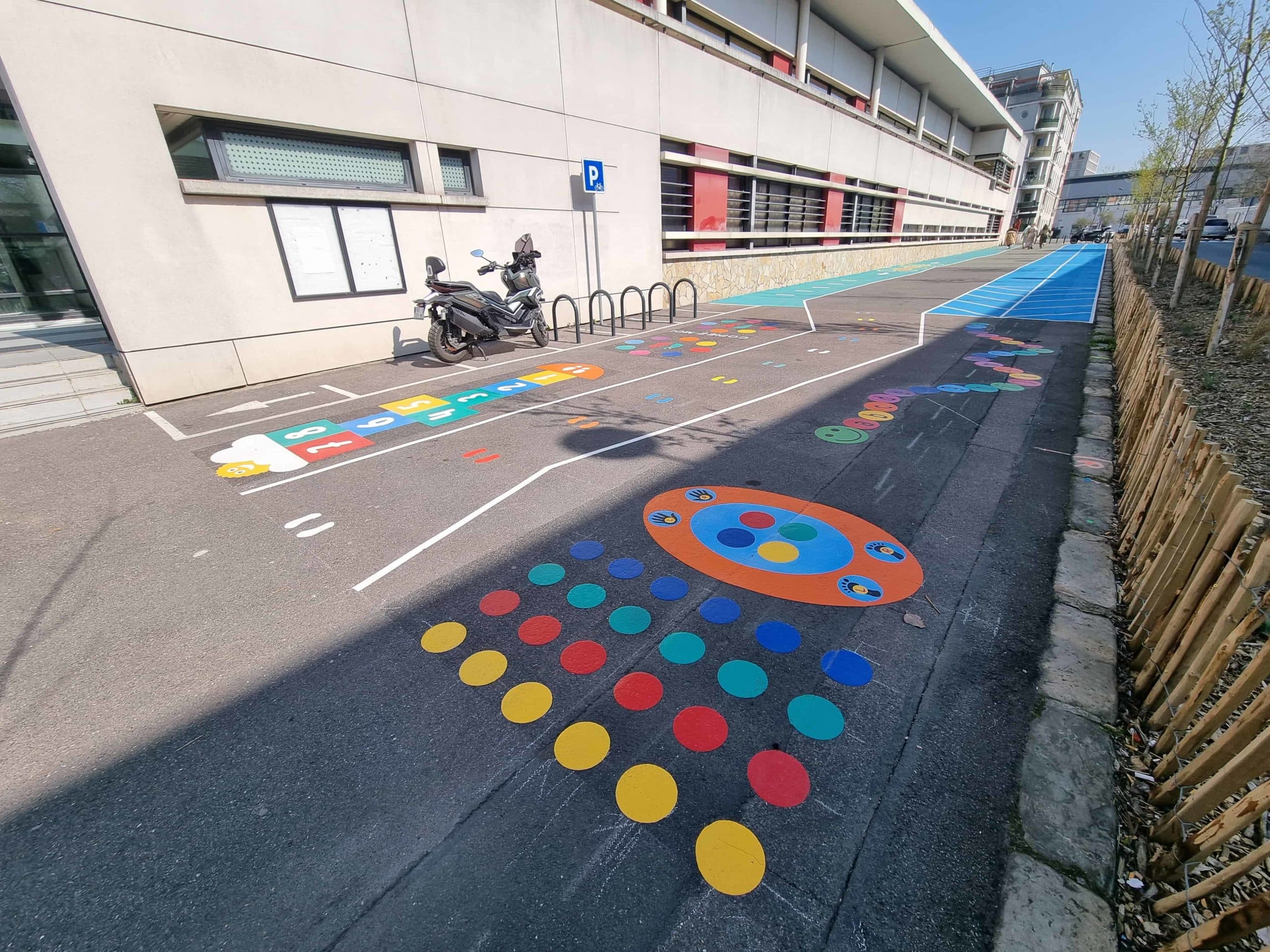 Marquage au sol à Saint-Denis l&rsquo;école Drapiers-Guttenberg : Quand le parvis scolaire devient terrain de jeu et d&rsquo;activité physique